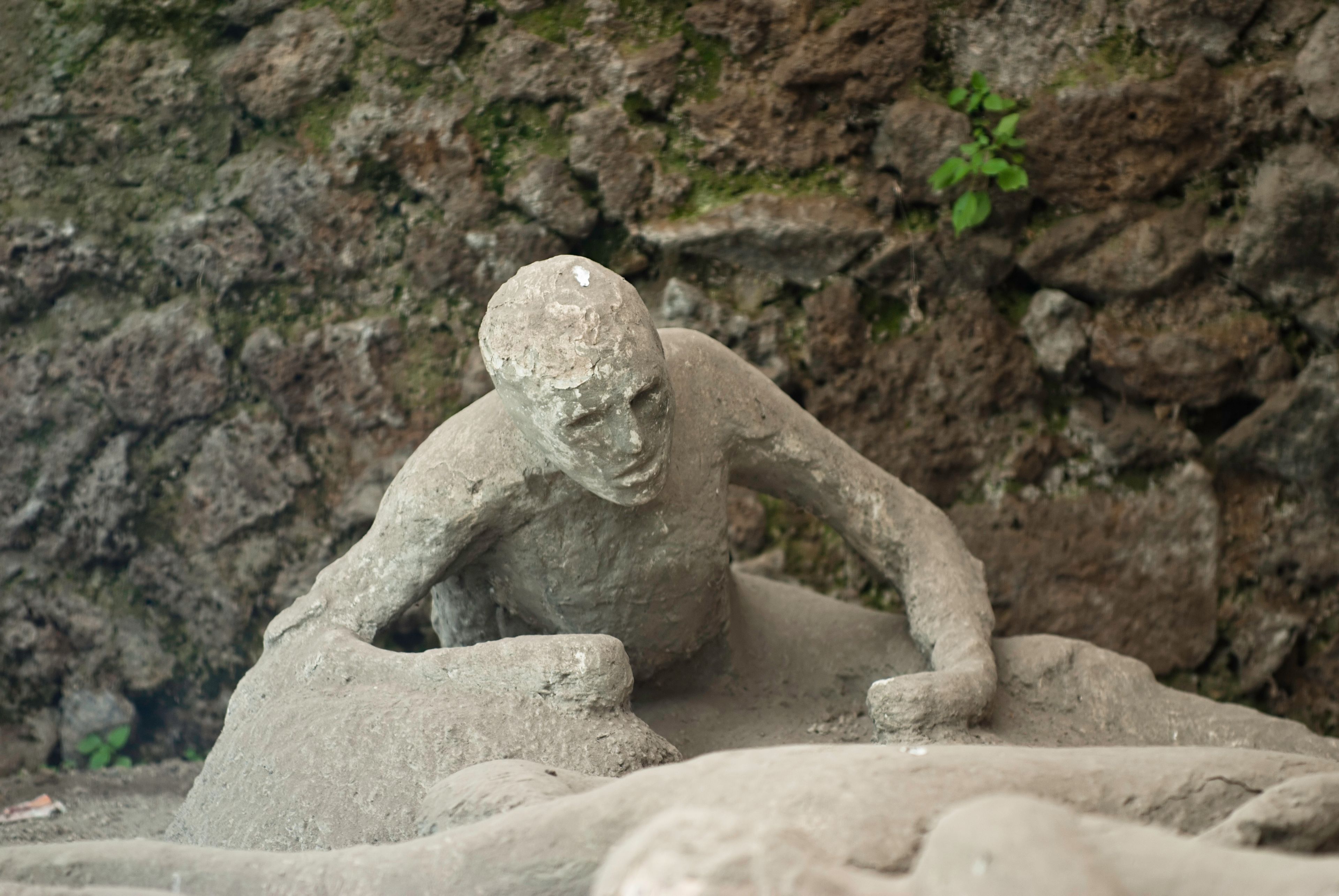 Roman Life Revealed: The Haunting Immediacy of Pompeii and Herculaneum